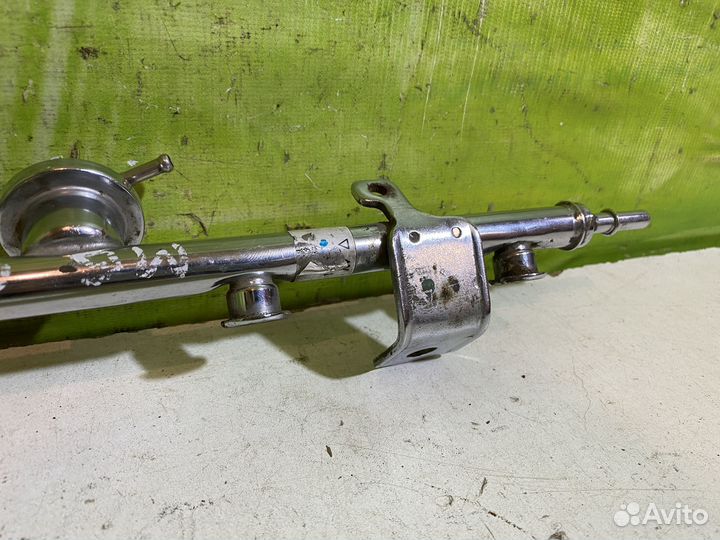 Рейка топливная Ford Mazda 1.8-2.0