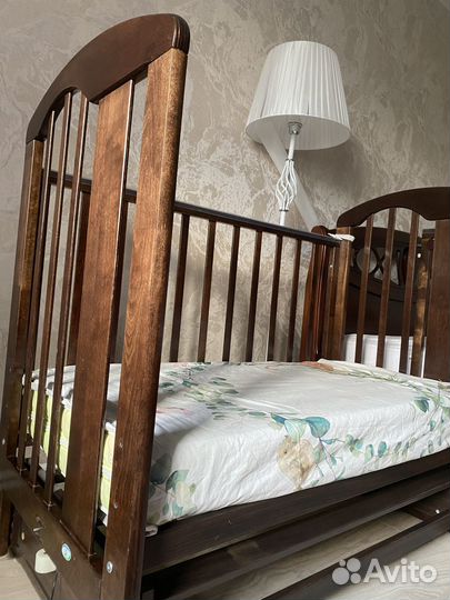 Детская кроватка деревянная