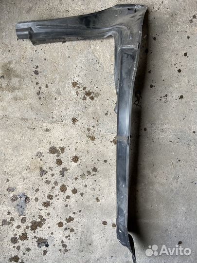 Пыльник крыла передний левый Audi A5 8T