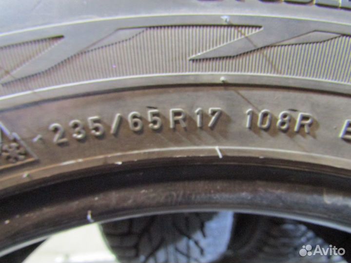 Nokian Tyres Hakkapeliitta R2 SUV 235/65 R17