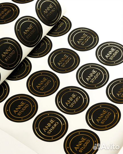 Печать наклеек на заказ этикеток