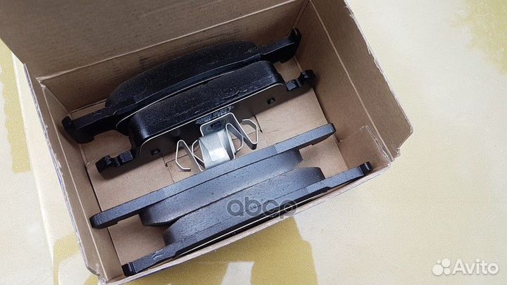 Колодки тормозные дисковые перед SP1787 Sangsin