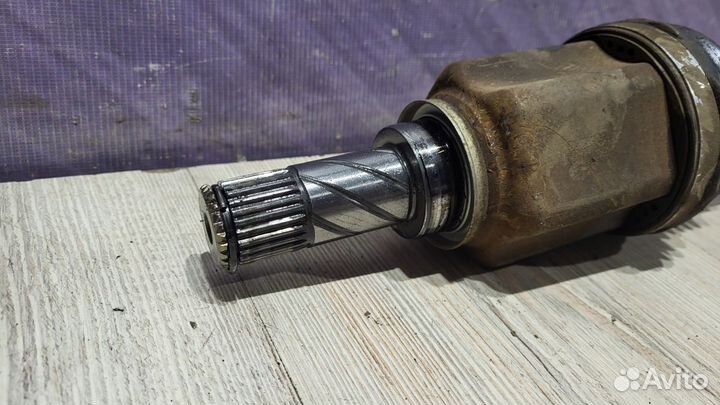 Привод подвески колеса Renault sandero stepway 2 Л