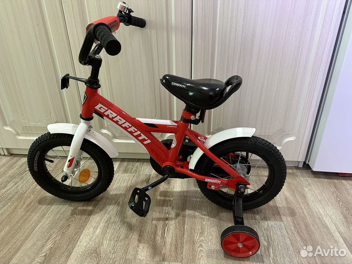 Детский трехколесный велосипед