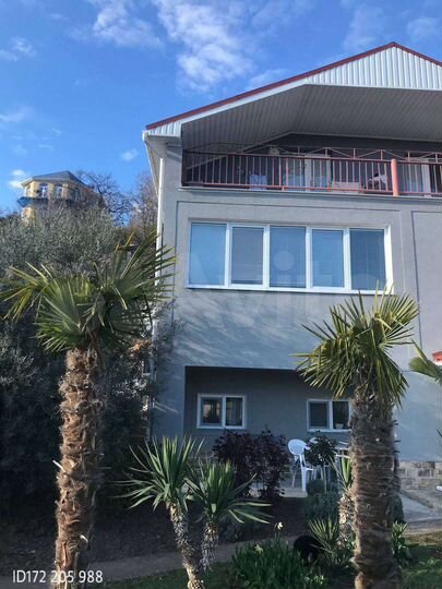 Дом 217 м² на участке 11 сот.