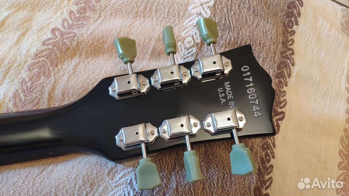 Реплика Gibson SG чёрная с широким пикгардом