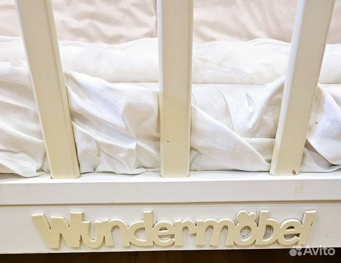 Кровать Wundermobel с подарками