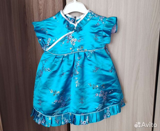 Платье голубое шелковое на девочку 1 год