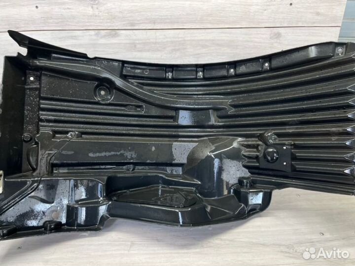 Подкрылок левый Man Tgl