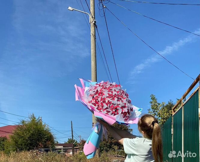 Светящийся букет из бабочек