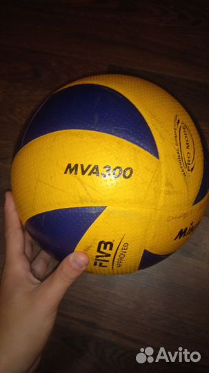 Волейбольный мяч mikasa vIs200