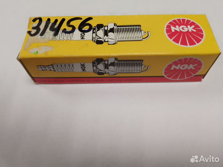 Свеча зажигания