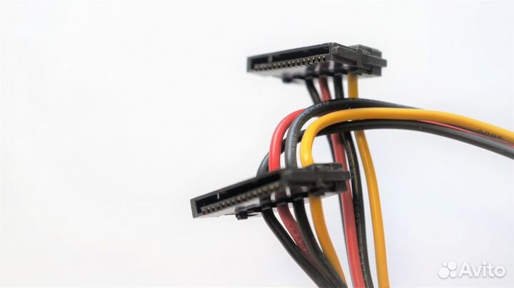Переходник Molex - 2 SATA
