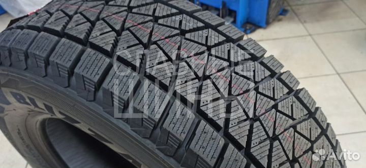 Bridgestone Blizzak DM-V2 235/55 R18 100T