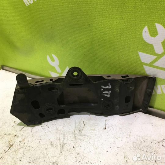 Планка под фонарь правая Тойота Королла Е100