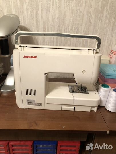 Швейная машина Janome 6260