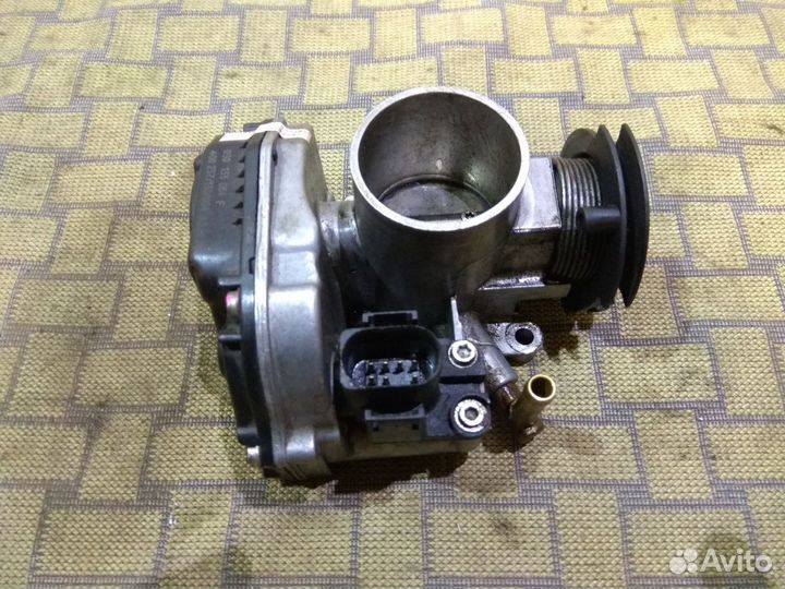 Дроссельная заслонка VW Golf4/1.4,VAG 030133064F