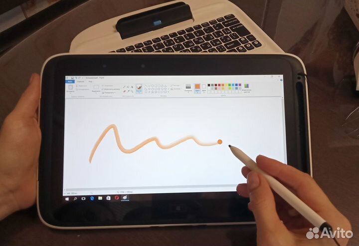 Планшет-ноутбук трансформер с Windows 10