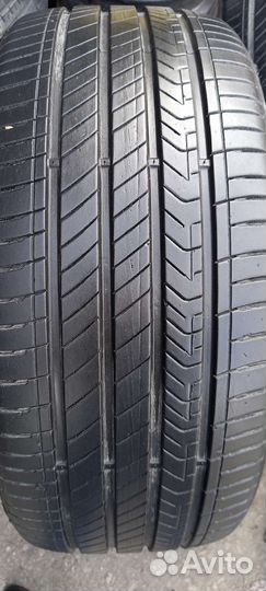 Kumho Majesty Solus KU50 245/40 R20 и 275/35 R20 102W