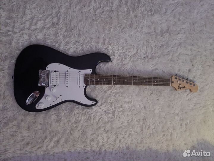 Fender squier bullet Stratocaster HSS HT Black