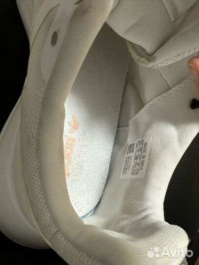 Кроссовки abibas женские 38-38,5