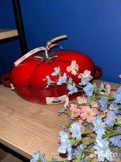 Кастрюля чугунная staub