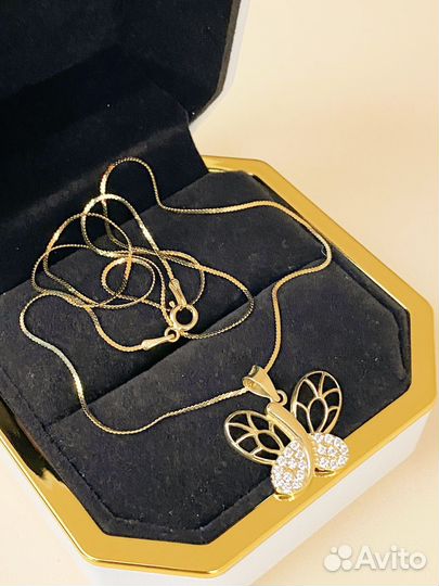 Золотая цепь с кулоном