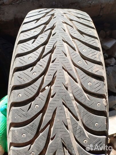 Yokohama BluEarth Winter V905 225/65 R17