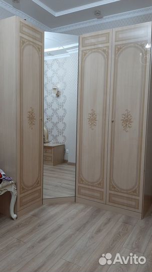 Дверцы с зеркалом для шкафа