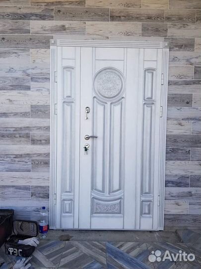 Входные двери двухстворчатые художественная резьба