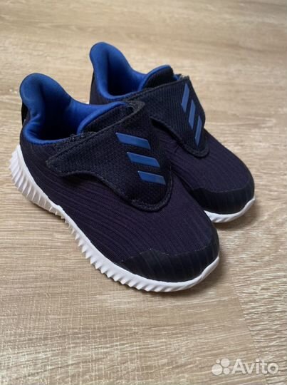 Кроссовки adidas для мальчика
