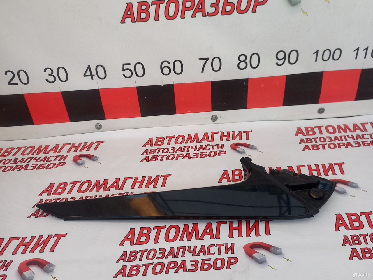 Накладка крышки багажника правая Лексус RX 4