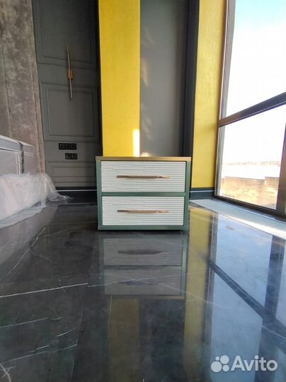 Тумба прикроватная