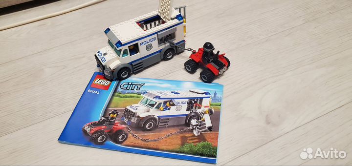 Lego City 60276 60043