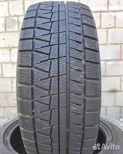 Bridgestone Blizzak Revo GZ 245/45 R18 96Q
