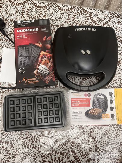 Вафельница - redmond