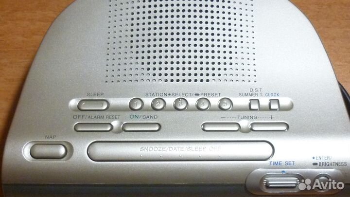 Электрические часы-радио 