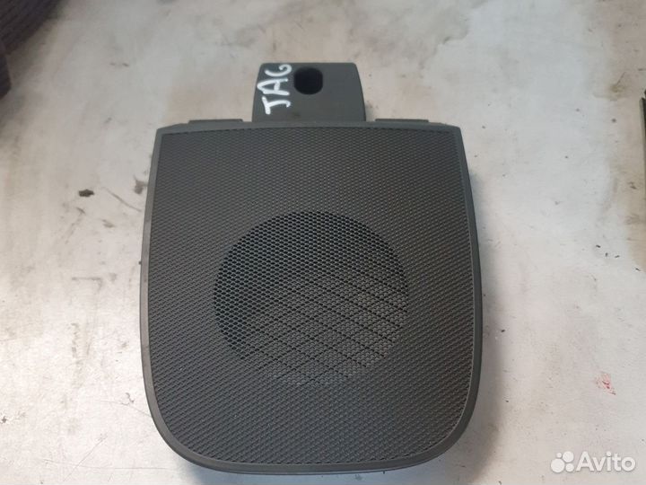 Решетка центрального динамика Jaguar XF X250