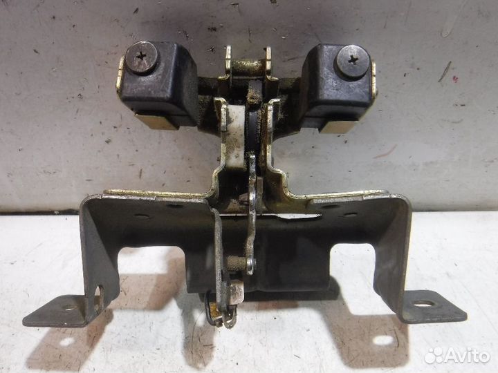 Замок багажника Opel Frontera B