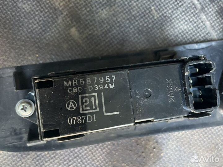 Блок управления стеклоподъемниками Mitsubishi