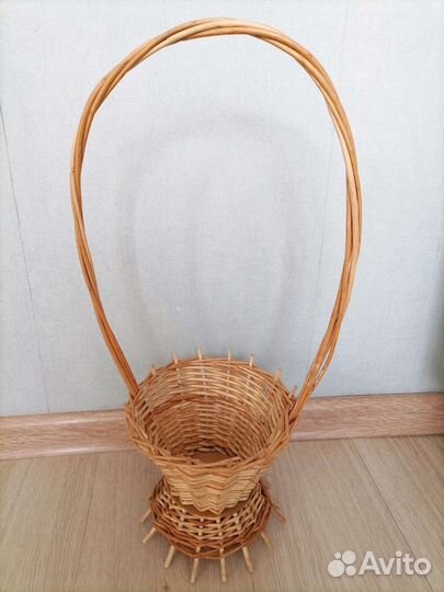 Корзина плетеная