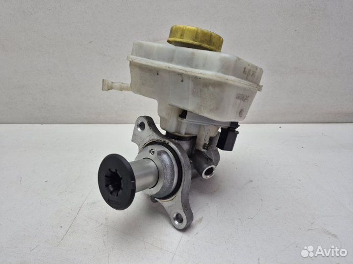 Главный тормозной цилиндр Volkswagen Touareg 2 NF