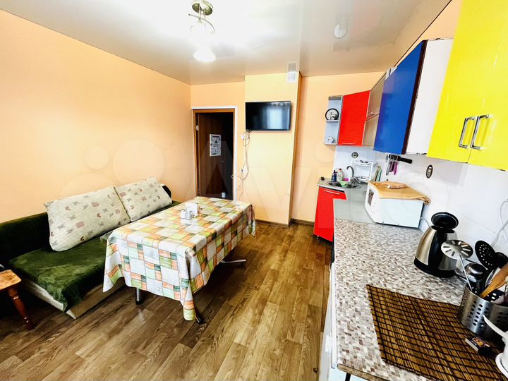 2-к. квартира, 84 м², 1/10 эт.