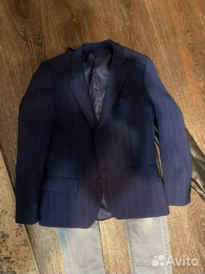 Пиджак на мальчика 134-140