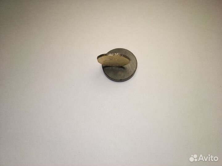 Монета с браком канта и гурта