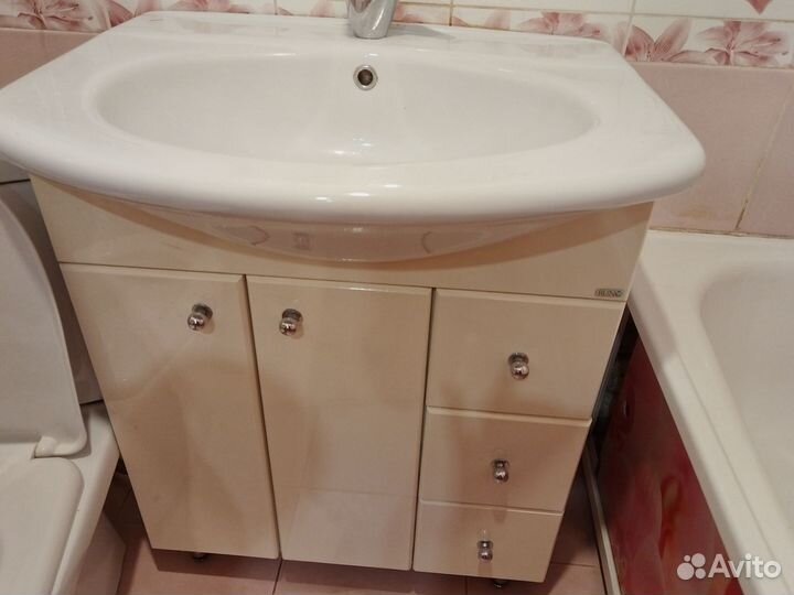 Тумба для ванной с раковиной бу
