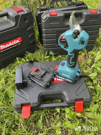 Аккумуляторный кабелерез Makita