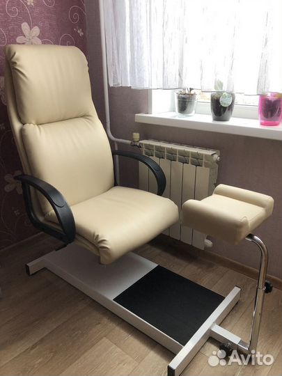 Педикюрное кресло б/у
