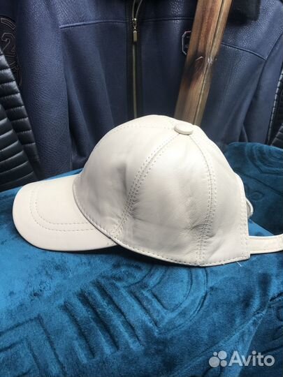 Кепка бежевая унисекс