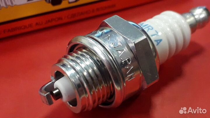 Свеча зажигания NGK для бензоинструмента